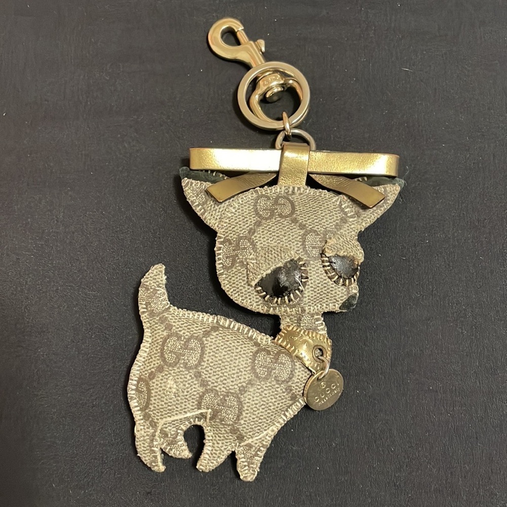 AUTHENTIC GUCCI  CHIHUAHUA KEY HOLDER